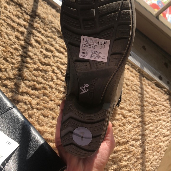 Clark’s size 7 boots - Picture 4 of 4